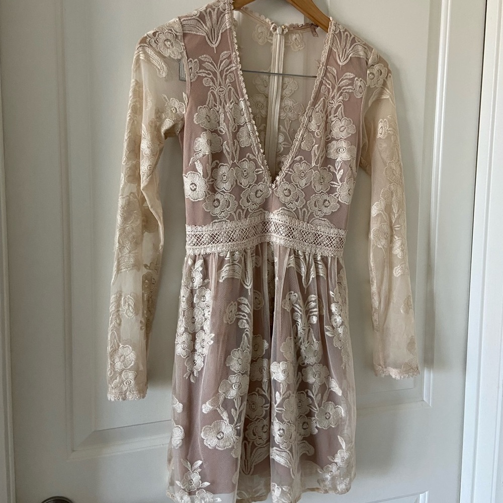 Rare For Love & Lemons Lace Women’s Mini Dress White Nude Sheer Size Small - Picture 6 of 8